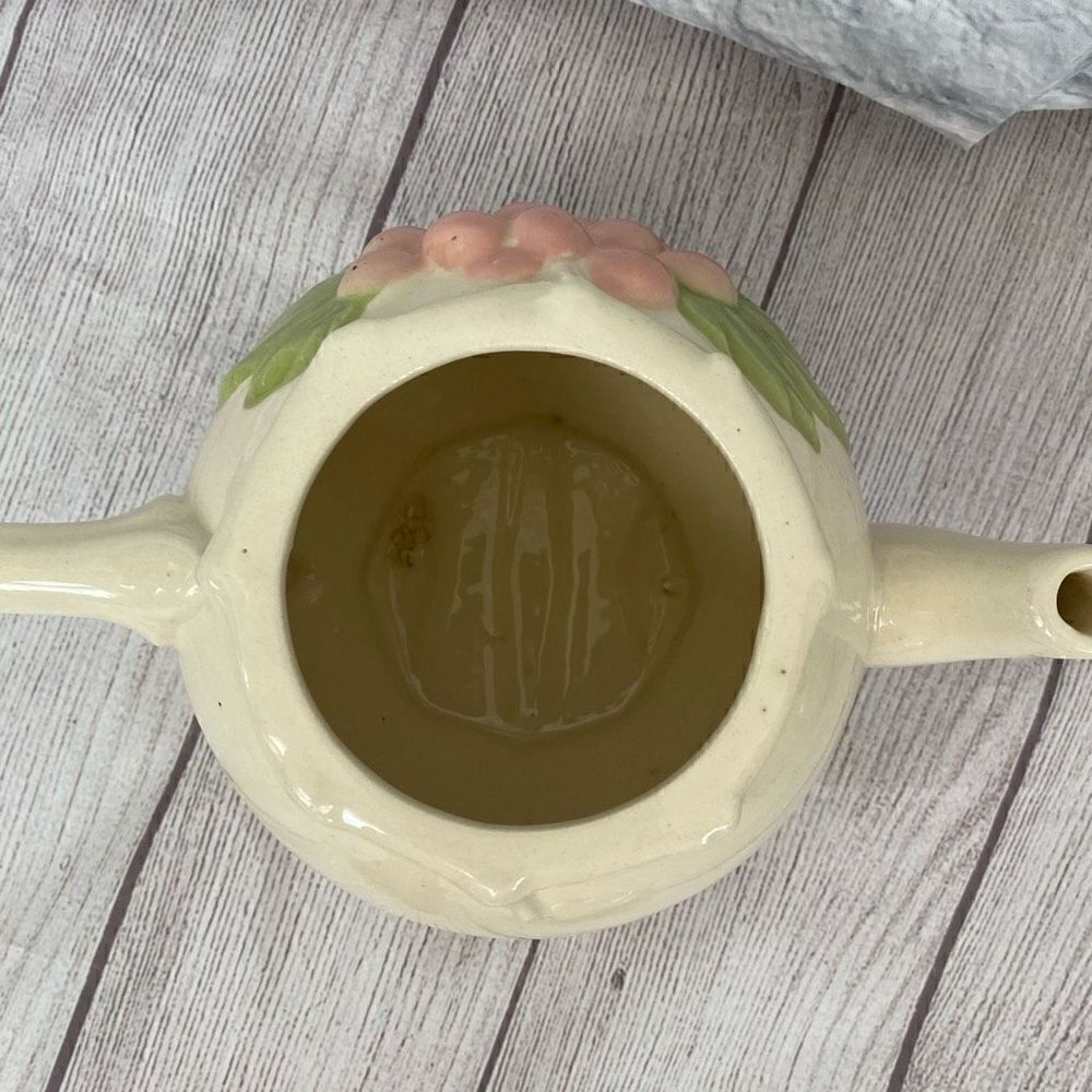 Teapot set w/leaves & grapes teapot sugar & creamer bowl ivory & pink - Picture 10 of 11